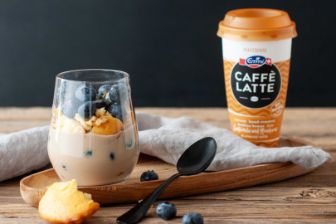 stage_heidelbeer_trifle_3034x1707