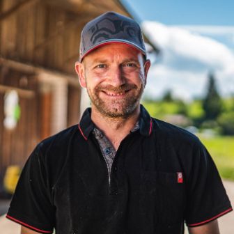 Obere_Scheuerzelg_Neuenschwander_Oeschenbach_Portrait_zugeschnitten