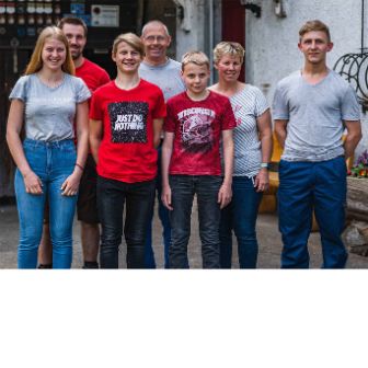 Hof_Kissling_Kissling_Rickenbach_Familie_zugeschnitten