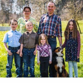 Sonnerihof_Haas-Fischer_Beinwil_Familie_Intro
