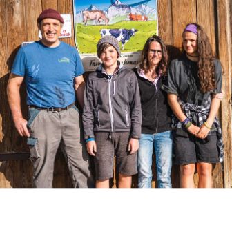 Steig_Bachmann_Niederweningen_Familie_Intro