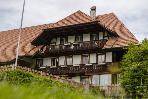 Tierhof_Messerli_Wengi b. B?ren_Hof