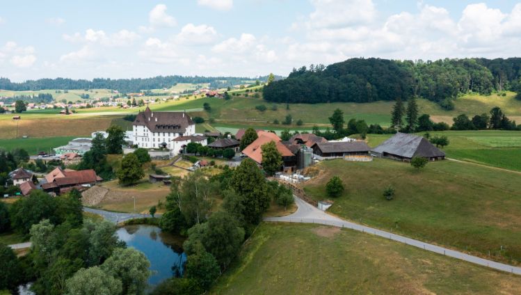 Landwirtschaftsbetrieb Schloss_H?usler_Sumiswald_Drohne