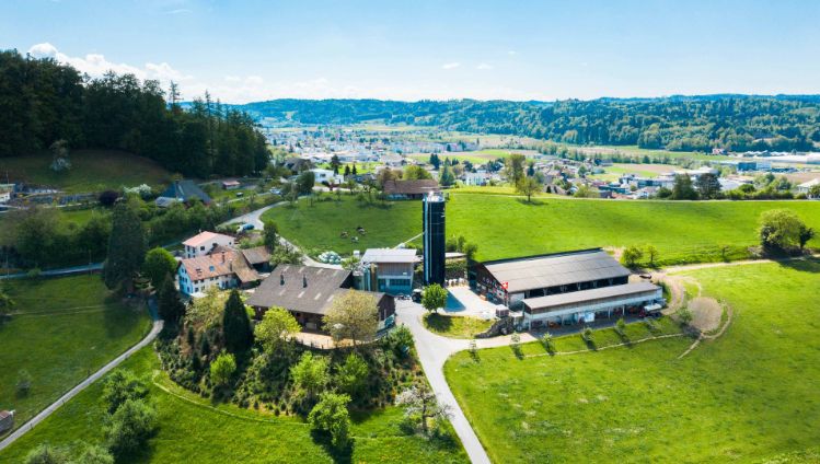 Hof_Lüscher_Lüscher_Muhen_Drohne