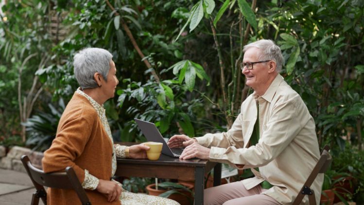 stories-senior-programm-stage-4pg