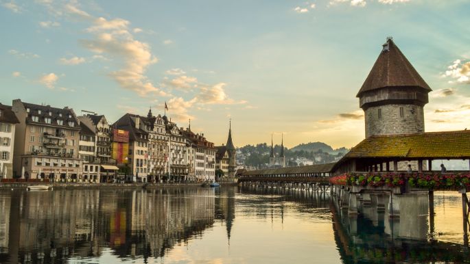 stories-chapel-bridge-lucerne-emmi.jpg