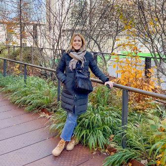 stories-entwicklungsgeschichte-adriana-wey-ny3