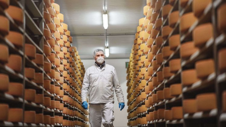 aut-ueber-emmi-kaesekeller