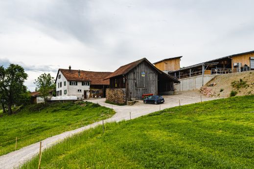 Familienhof-Trueb_Trueb_Maur_Hof