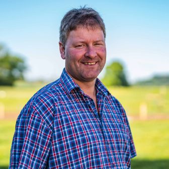 Bio_Eichholz_Scherrer_Lengnau_Portrait