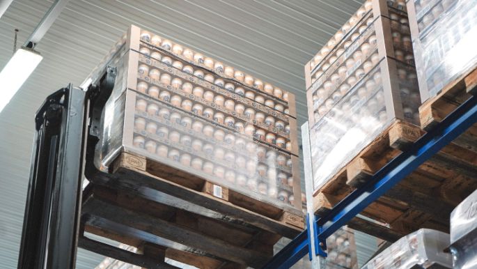 aut-ueberemmi-lager-hochregal