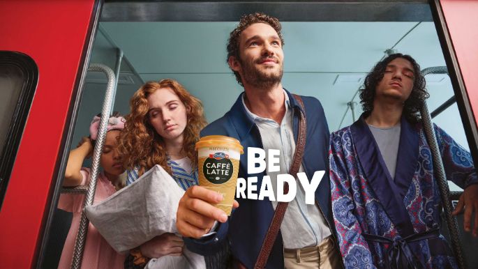 Emmi CAFFÈ LATTE Be Ready Brand Key Visual Slider Train