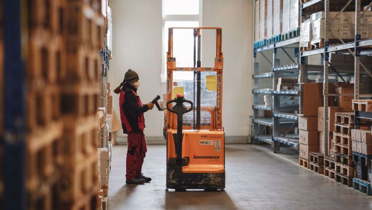 aut-ueber-emmi-karriere-lager