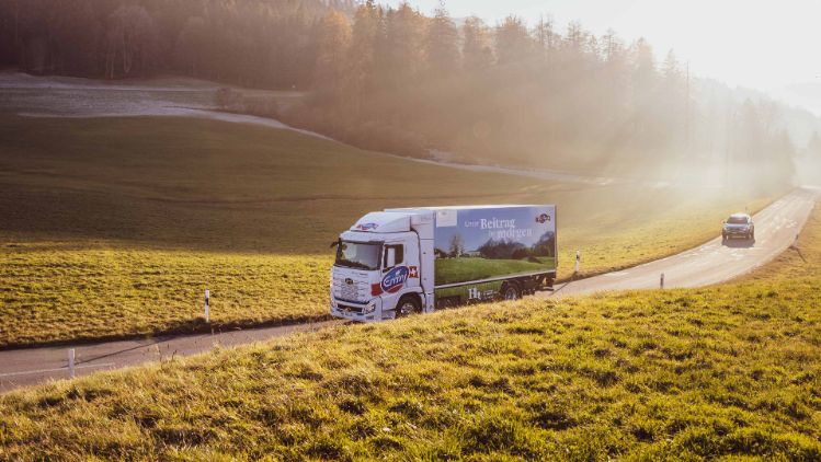 medienmitteilung-wasserstoff-lkw_stage-simple_h2lkw