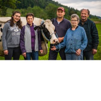 Erliacherhof_Willi_Wuerenlos_Familie_zugeschnitten