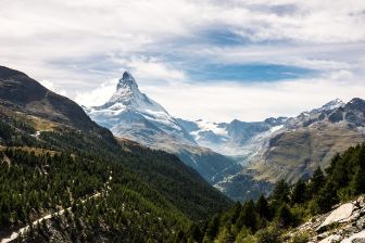about-emmi-zermatt-matterhorn-mountain-view
