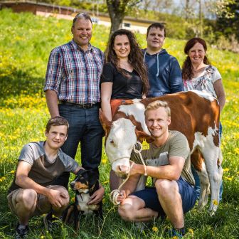 Neumättli_Lustenberger_Steinhuserberg_Familie