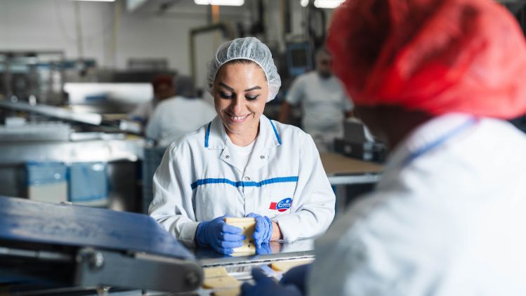 arbeiten-bei-emmi-stage