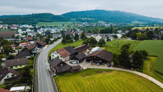 Hof Egli_Egli-Deflorin_Steinmaur_Drohne