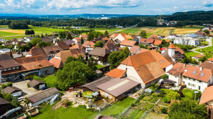 Hof_zur_Linde_Stuber_Attiswil_Drohne